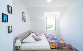 Apartments Amalija